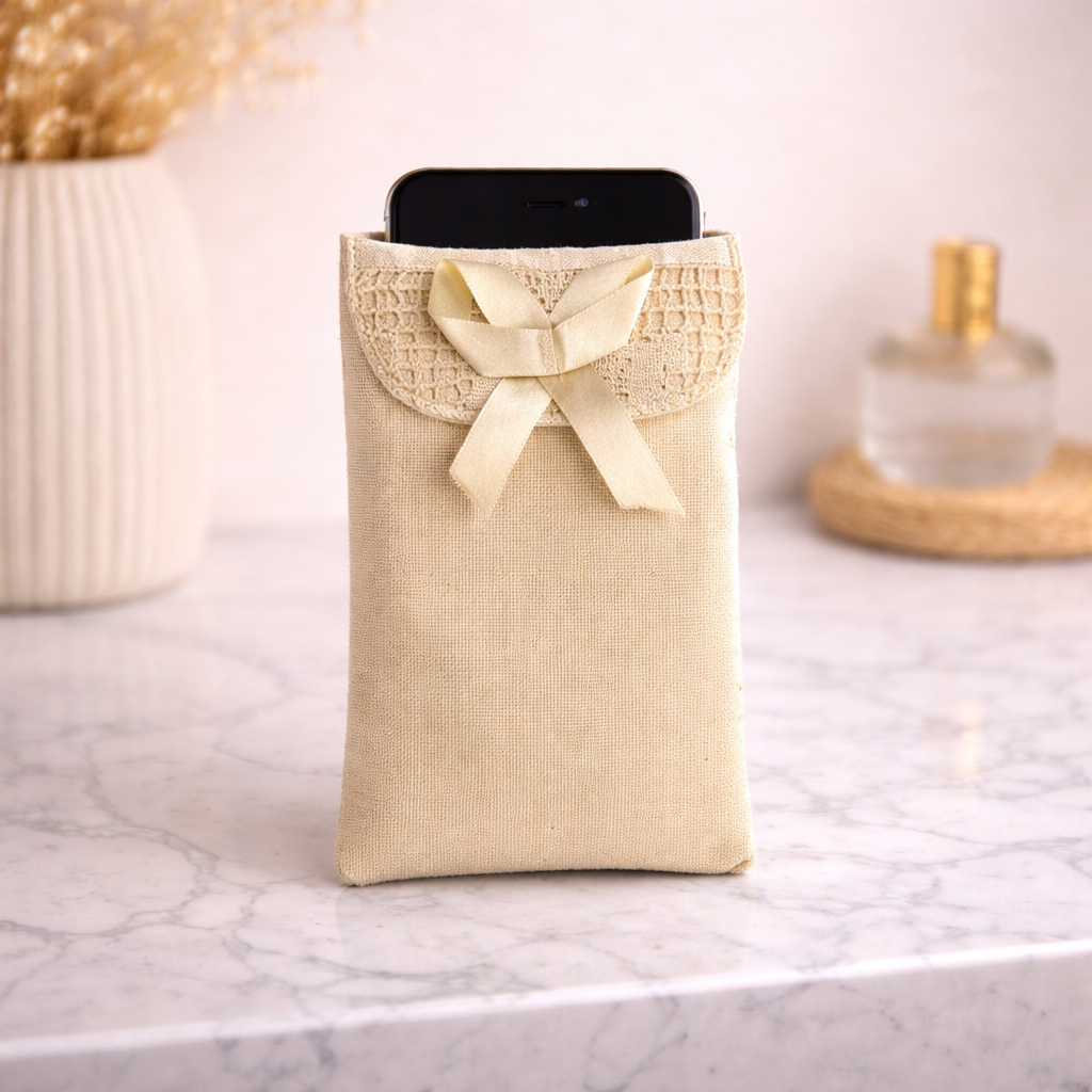 PORTA CELULAR "ENCAJE ROMÁNTICO" Casa de Pueblo