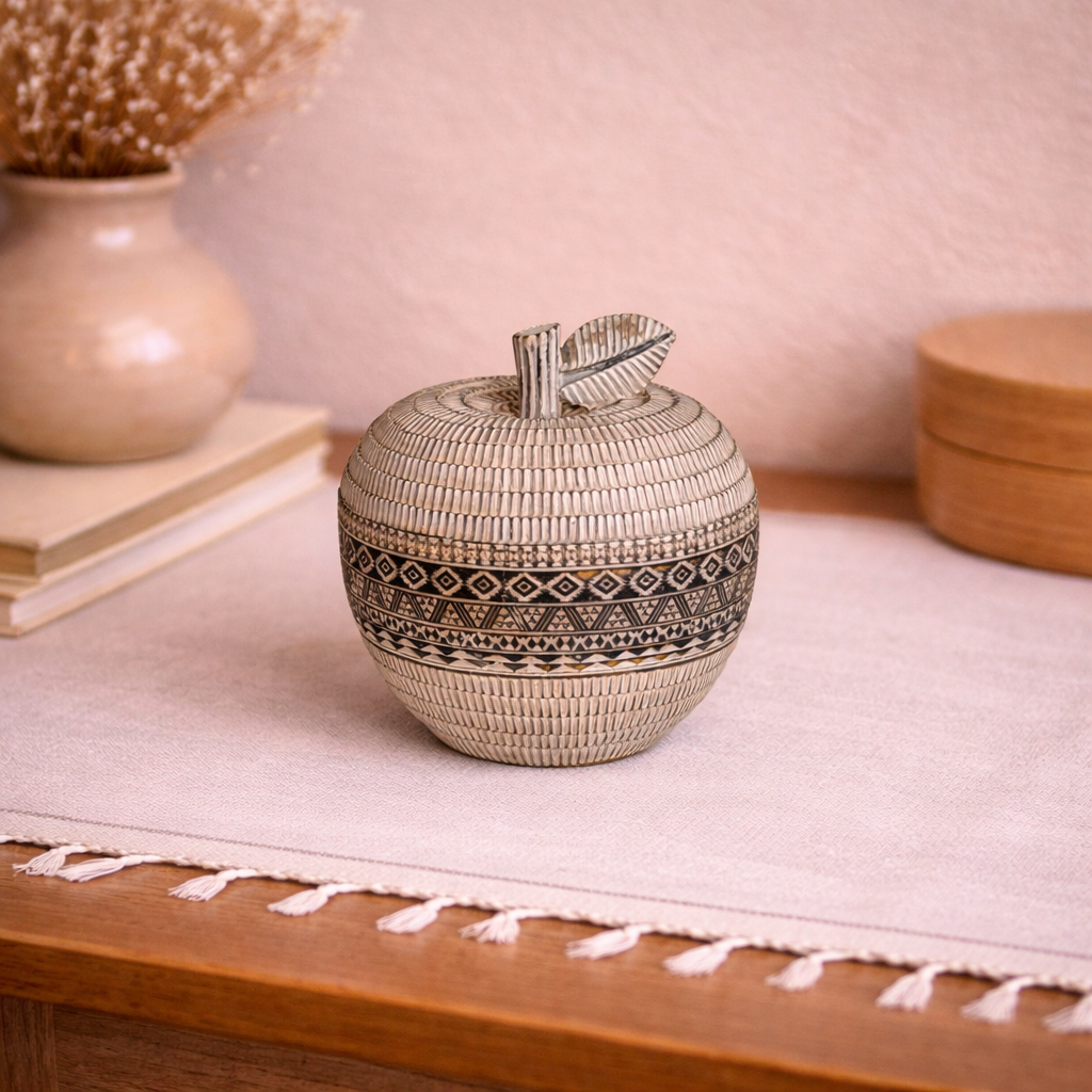 ESCULTURA "MANZANA TRIBAL" Casa de Pueblo